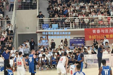 【问鼎娱乐app】篮球全明星赛盛况再掀波澜，顶级对决吸引万众瞩目