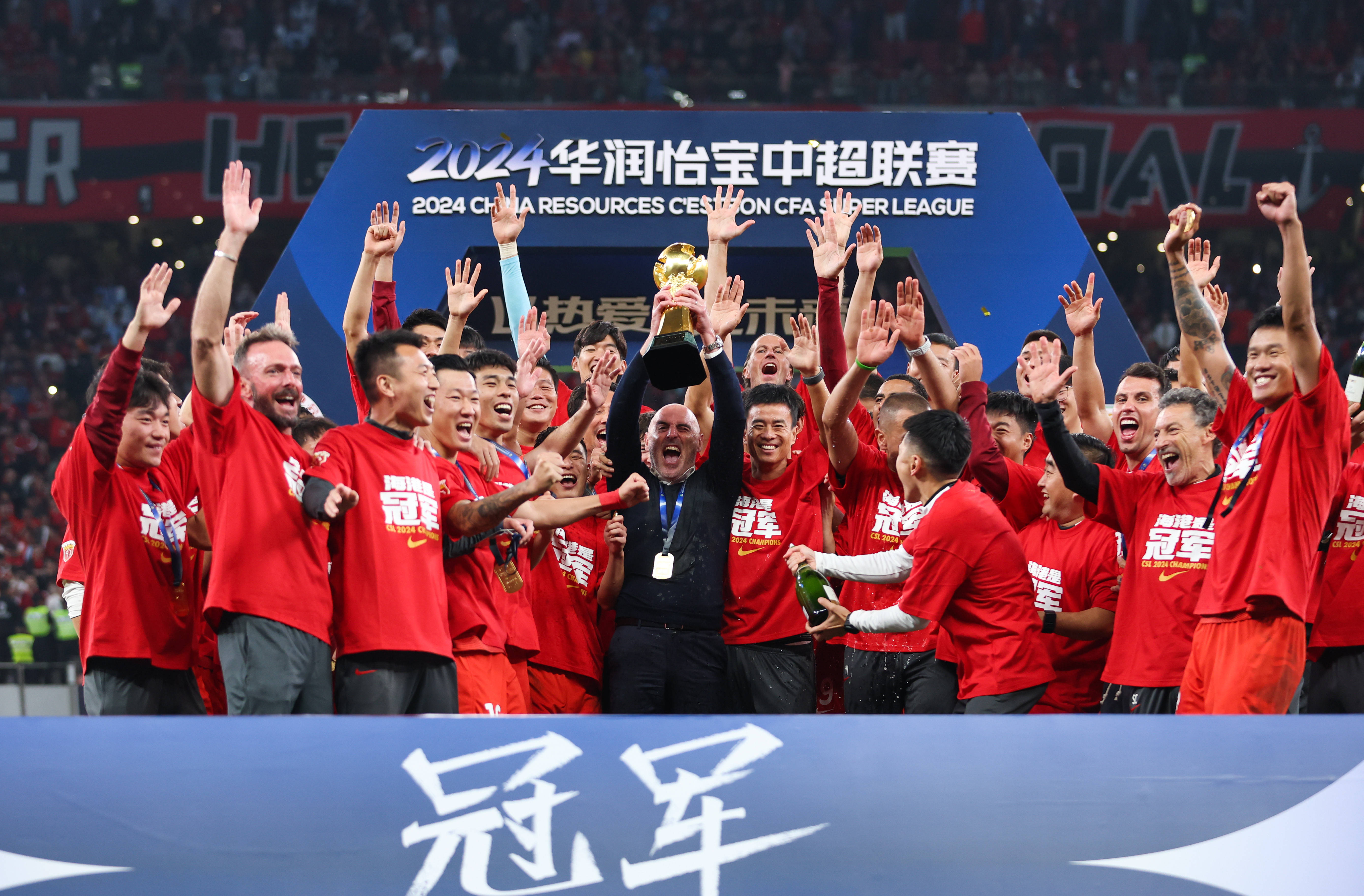问鼎娱乐|中超球员表现火爆，成为热门话题